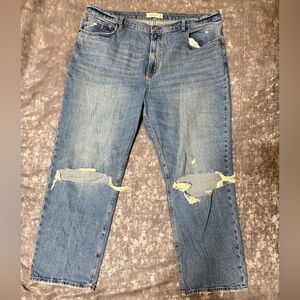 Abercrombie & Fitch Relaxed Ankle Straight Ultra High Rise Distressed Jeans